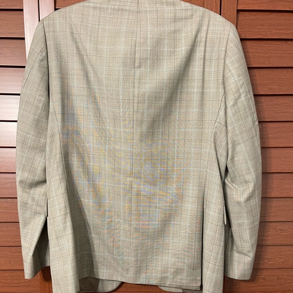 Ryan Seacrest Distinction jacket - Picture 3 of 6